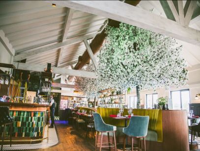 Castle Kitchen + Bar | interiors