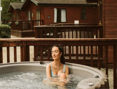 Hot Tub | Log Cabins
