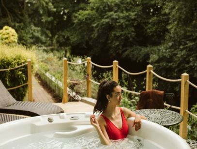 Hot Tub | The Riverside Cottage 