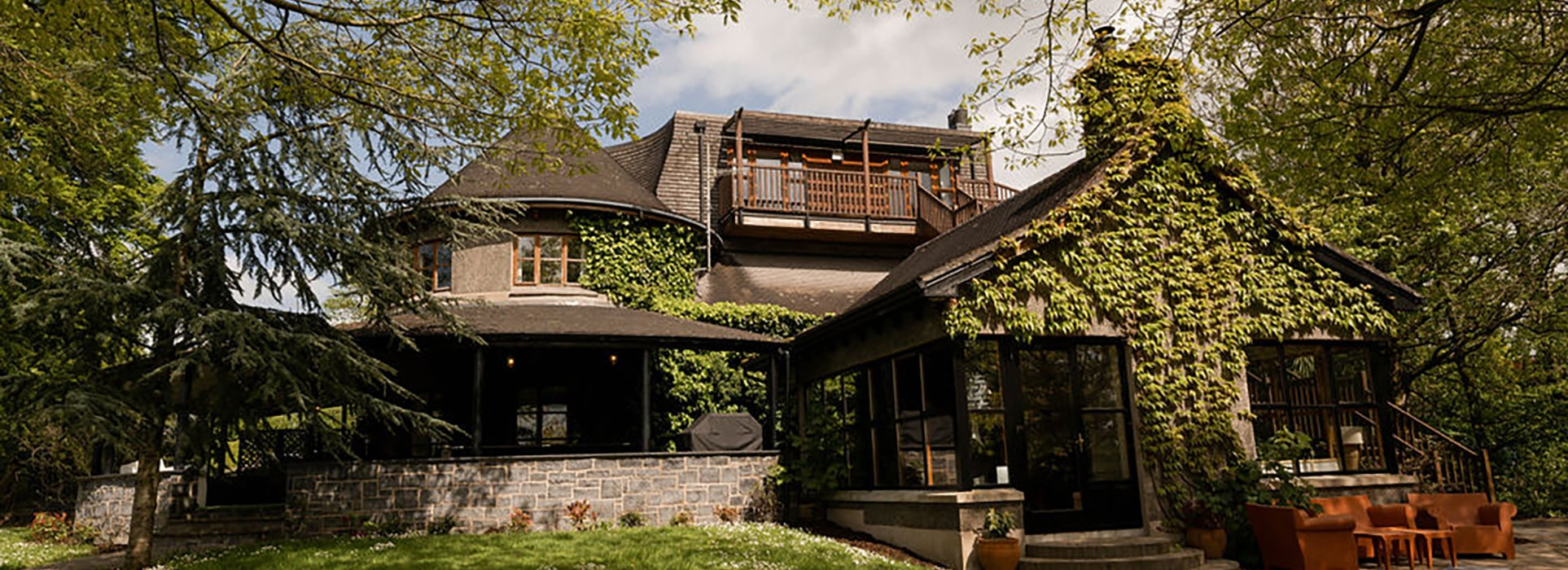 Red Oaks Residence