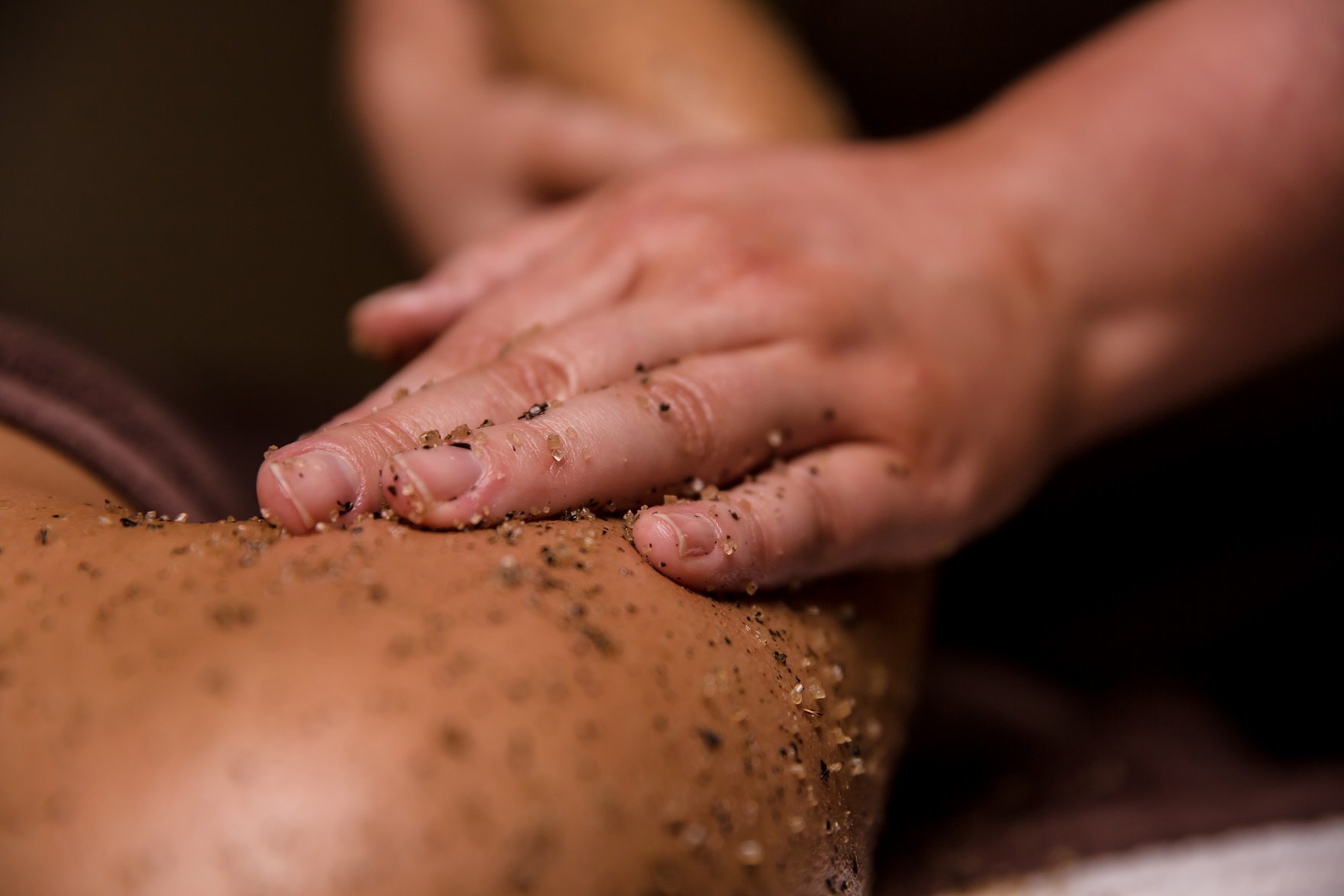 Residents Treatment - 90 Minute Aroma Scrub & Wrap