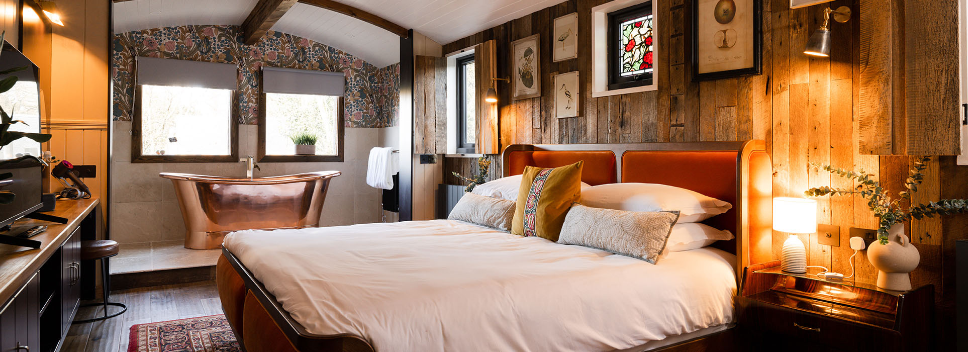 Shepherd's Hut Suite