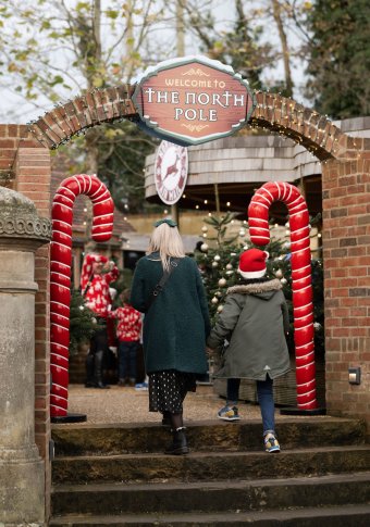 Weekends With Santa | Gillies Grill 