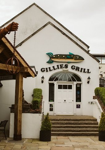 Bar & Grill at Gillies