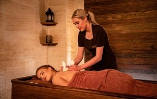 Hot Poultice Back Massage | Galgorm Spa & Golf Resort